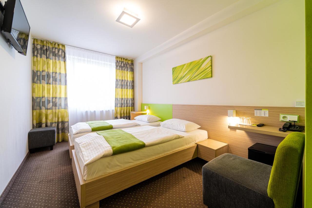 Hotel Ali Baba Humenné Exteriér fotografie
