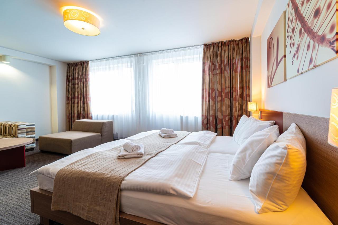 Hotel Ali Baba Humenné Exteriér fotografie
