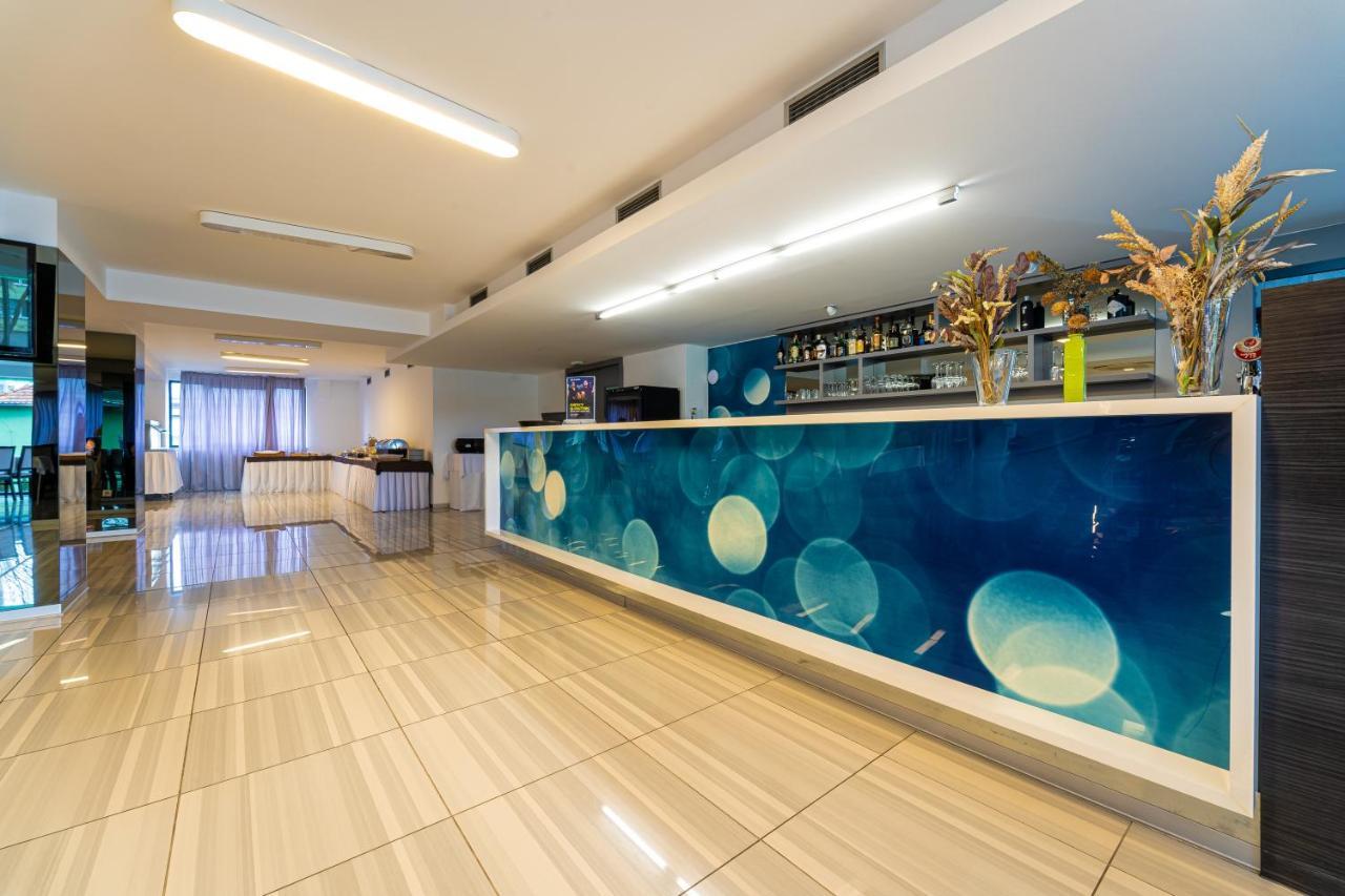 Hotel Ali Baba Humenné Exteriér fotografie